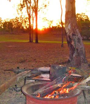 Start the day early with a warming sunrise and campfire to get you started – what a setting to wake up to!